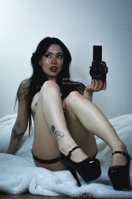 Katyaaeliza erwachsene schöne galerie