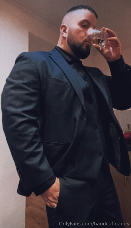 Handcuffdaddy perfekte nackten galerien