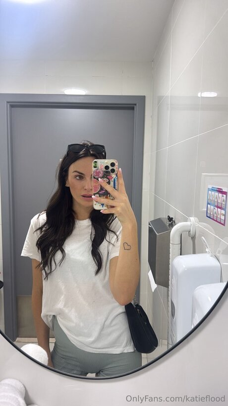 Katieflood erwachsene schöne galerie