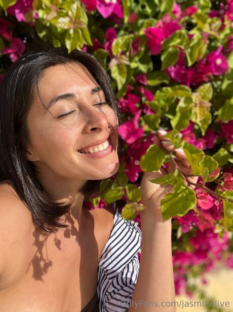 Jasminelive perfekte heiße bilder