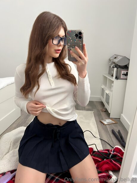 Milenar Belluci model schöne bild