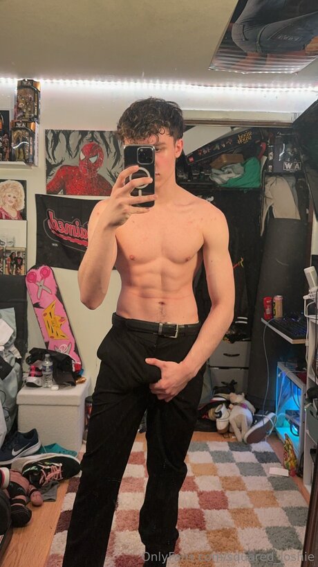 Squared Joshie pornostar erwachsene foto