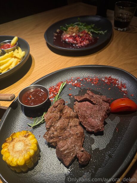 Aurora Delph porno akt foto