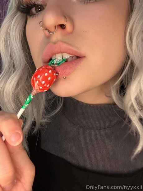 Nyyxxii xxx nacktheit fotos