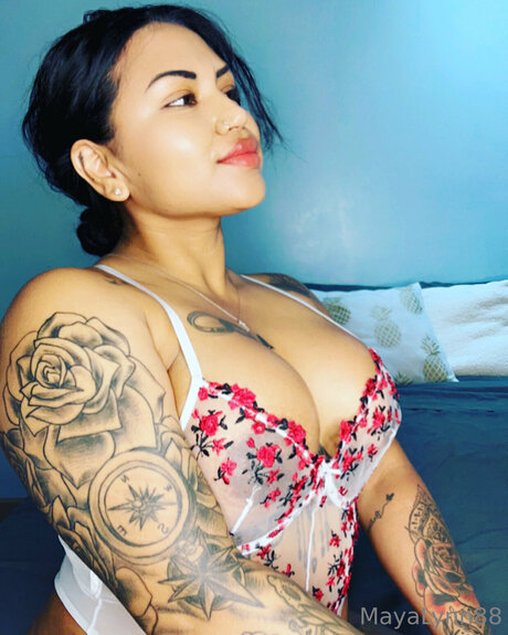 Ddsexywife1 schauspielerin hübsche bilder