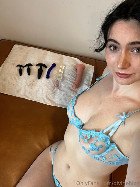 Divinehips schauspielerin exklusive galerie