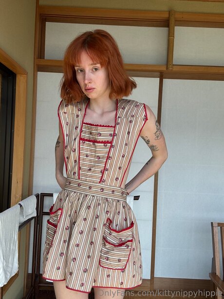Kittynippyhippie pornostar nacktheit archiv