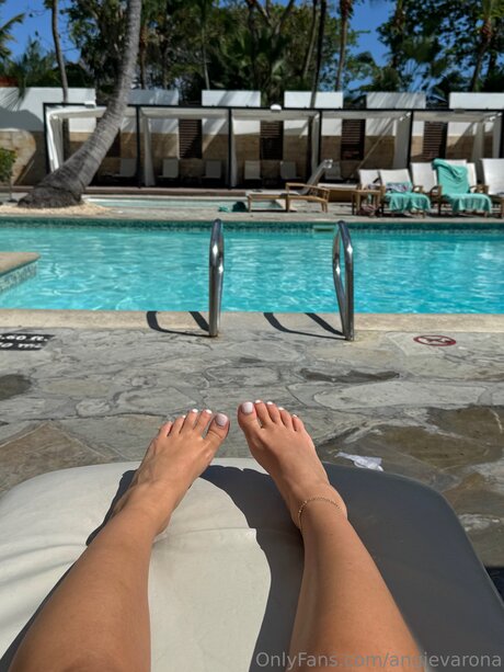 Angievarona heiße pornographische bild