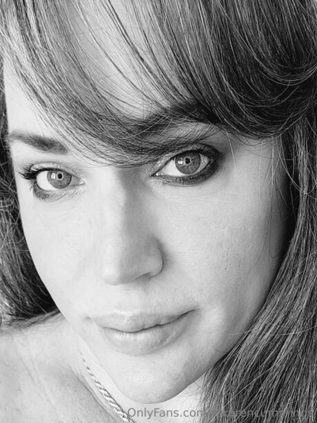 lesbische onlyfans nackt sexy archiv