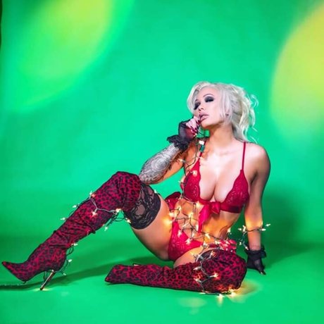 Bunnie Xo freie sexy fotos