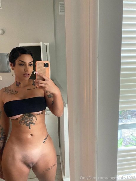 Ava Alita top sex fotos