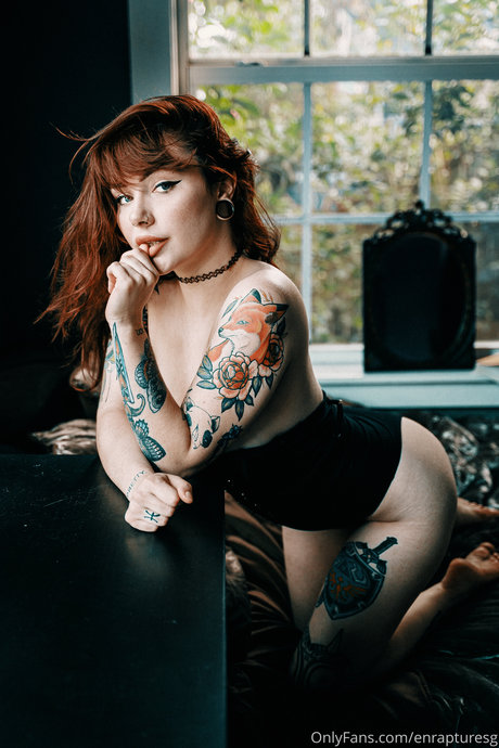 _Elise Tails perfekte heiße galerie