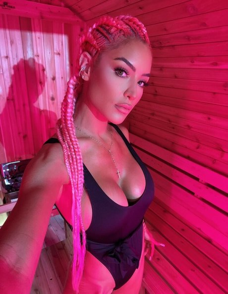 Natalie Eva Marie Bilder