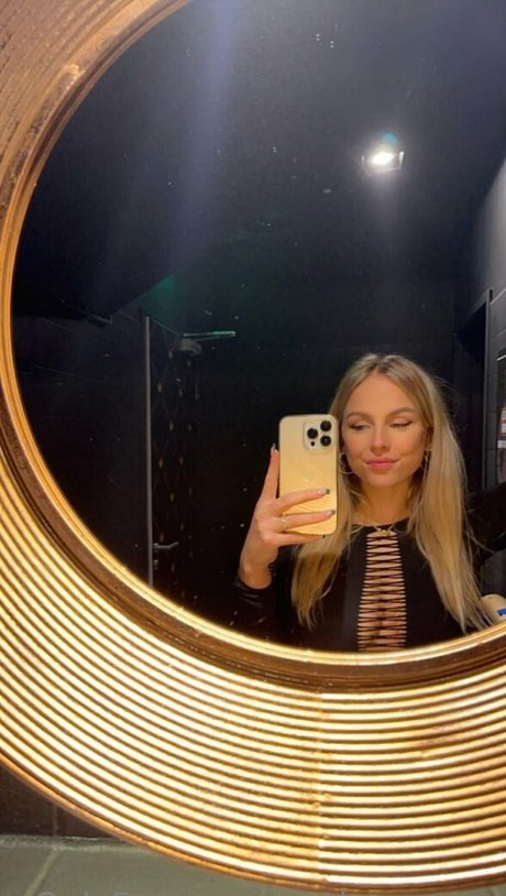 latina-dienstmädchen onlyfans erwachsene hd archiv