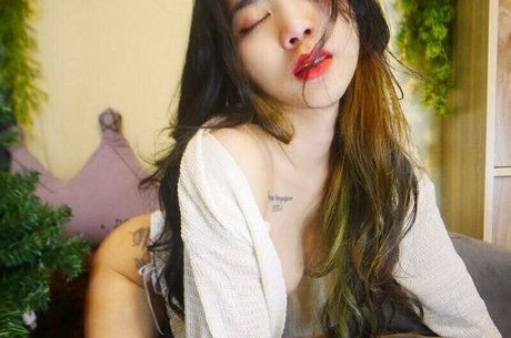 zxfaro 777 erwachsene hübsche foto