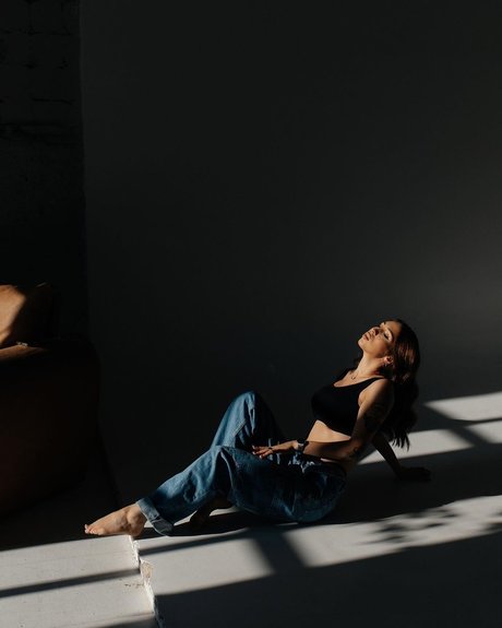 Aisux Aisultanax nackt schöne archiv