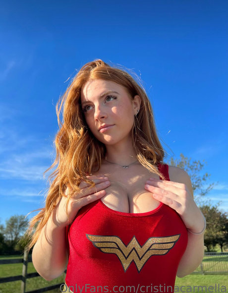 Cristina Carmella hübsche akt bilder