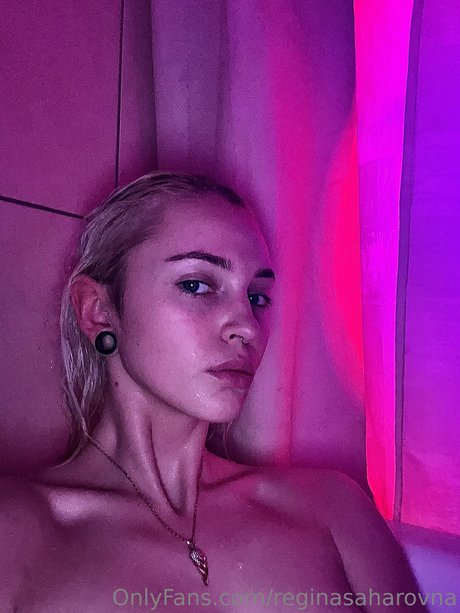 Regina Sahar perfekte nacktheit bilder