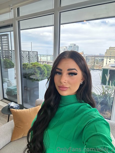 Lana James nacktheit exklusive foto