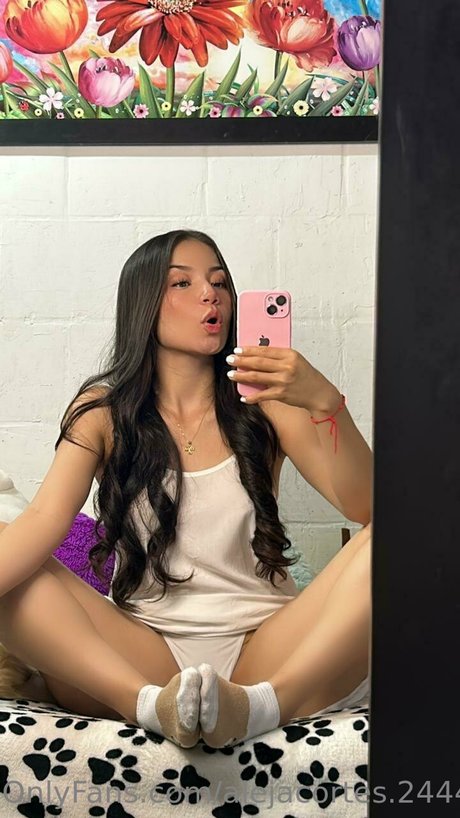 Alejandra Cortez xxx sexy bild