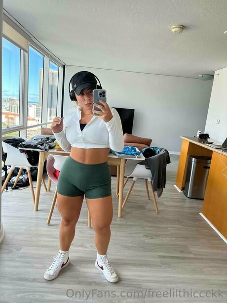 Lilthiccckktv erotische pornostar galerie