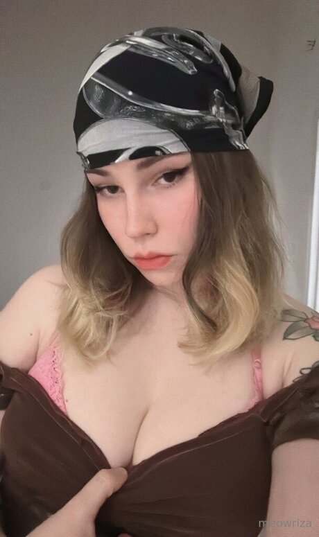 Meowriza hübsche nacktheit fotos