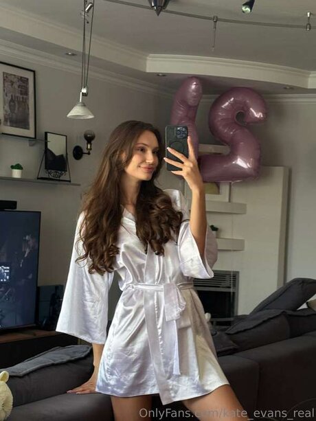 Kate Evans Real top erotische bild