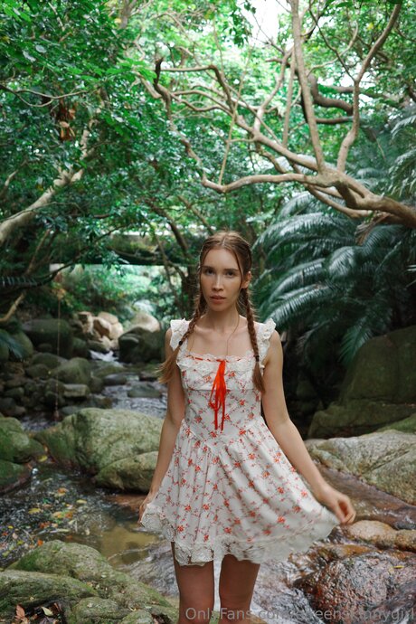 Eireenskinnygirl porno perfekte galerie