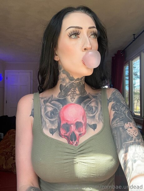 Zombae Undead Bilder