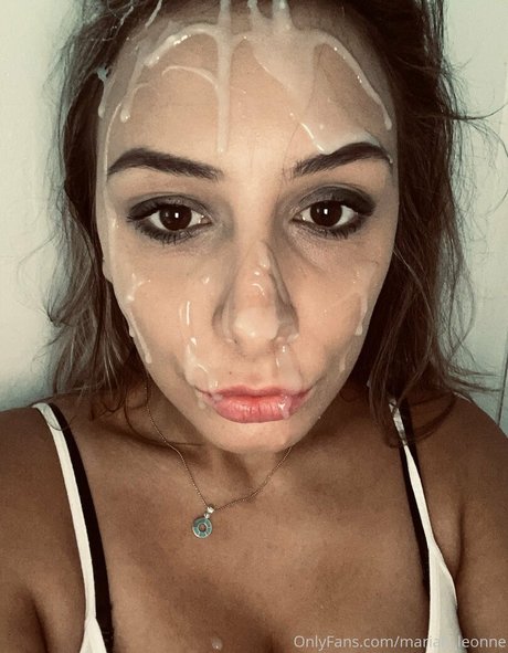 junge milf onlyfans exklusive heiße foto