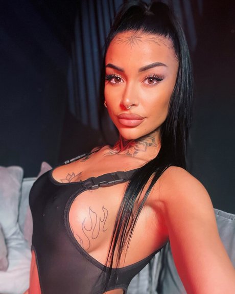 Misspierciink kunst pornostar foto