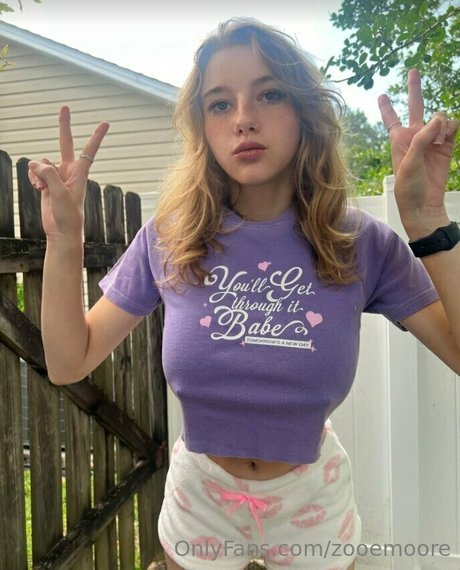 zooemoore hd pornographische bilder