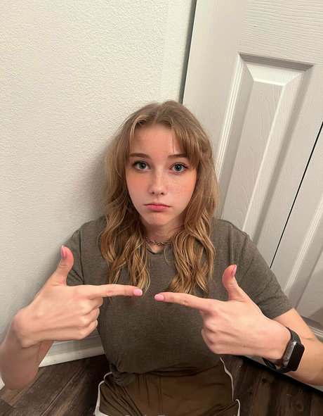 zooemoore porno pornostar foto