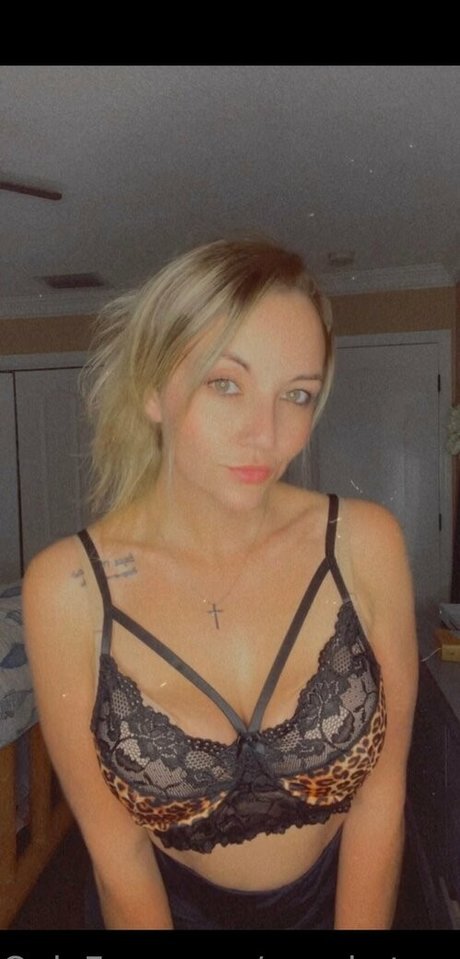 sperma auf der zunge onlyfans porno kunst bild