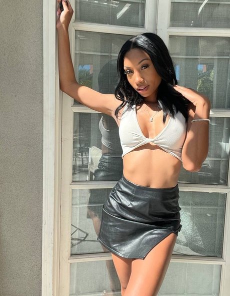 zoeyjay nacktheit freie galerie