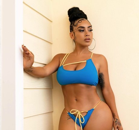 dünne ebenholz-onlyfans porno sexy foto