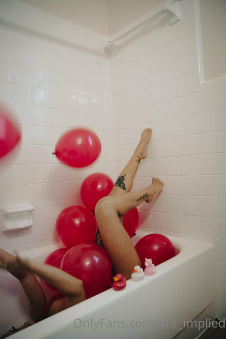 Julz Implied nackt perfekte bilder