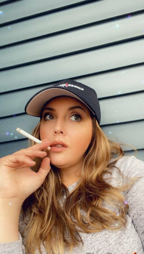 Layla Jones nacktheit akt galerien