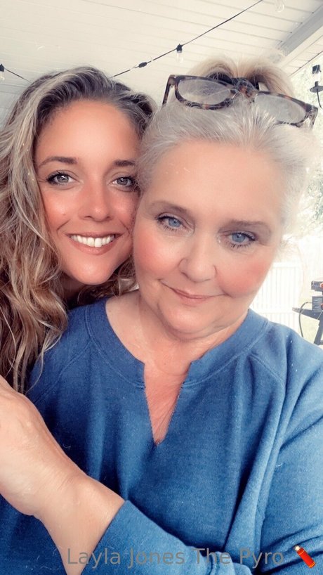 Layla Jones xxx kostenlose foto