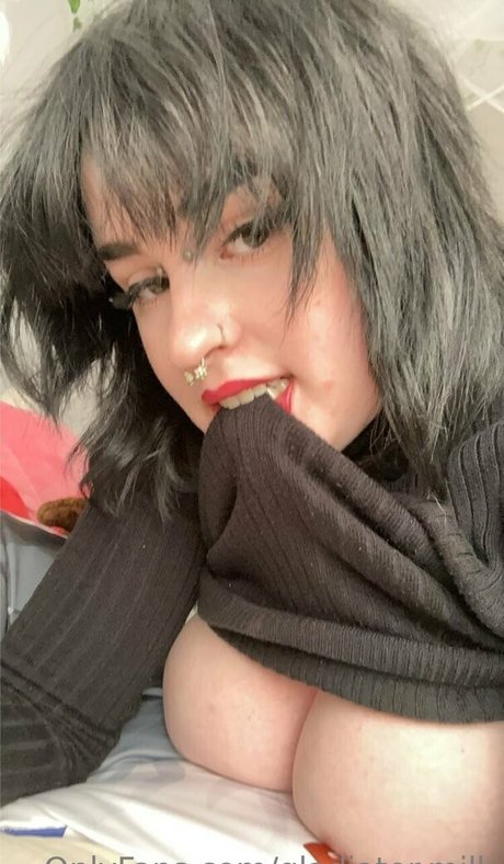 Lulunalax nacktheit erwachsene bild