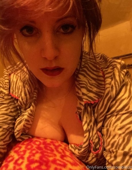 zombieciz nackten bilder