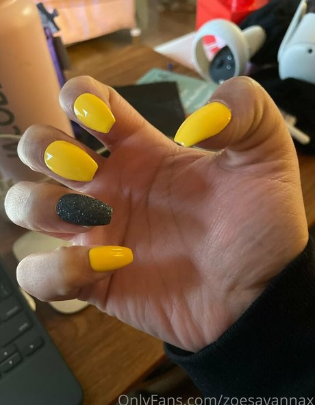 zoesavannax schauspielerin freie galerien