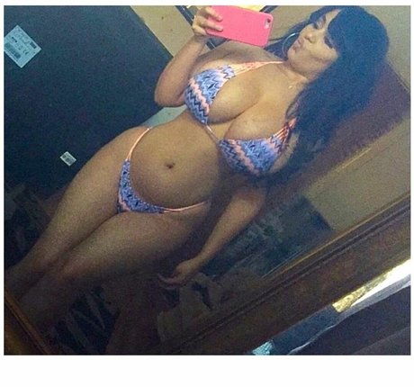 asiatische falsche titten onlyfans kunst hd archiv