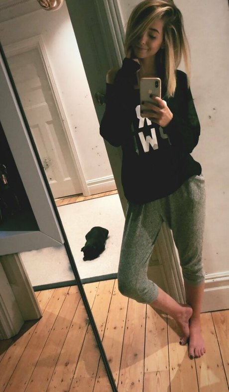 Zoe Sugg porno nackten galerien