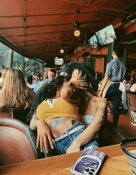 Caitlin Caitlinwoah sexy schöne bild