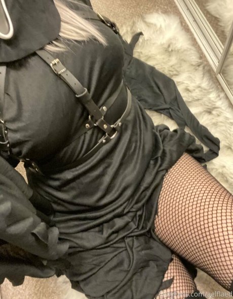 aelflaed hübsche erotische galerie