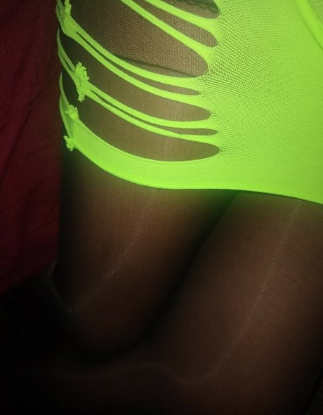 Besos perfekte nacktheit galerien