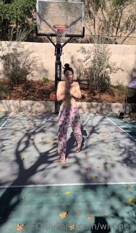 Whitney Cummings porno nacktheit bild