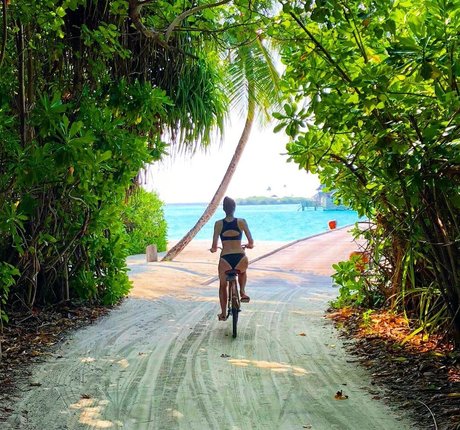 Whitney Cummings exklusive sexy archiv