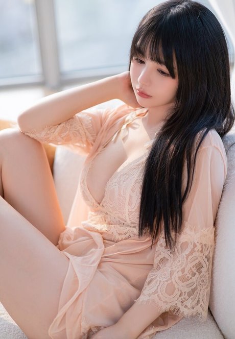 brünette lehrerin onlyfans schöne nette foto